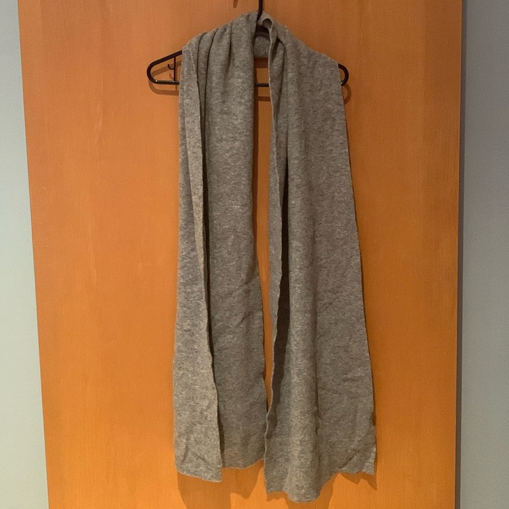 Gray scarf